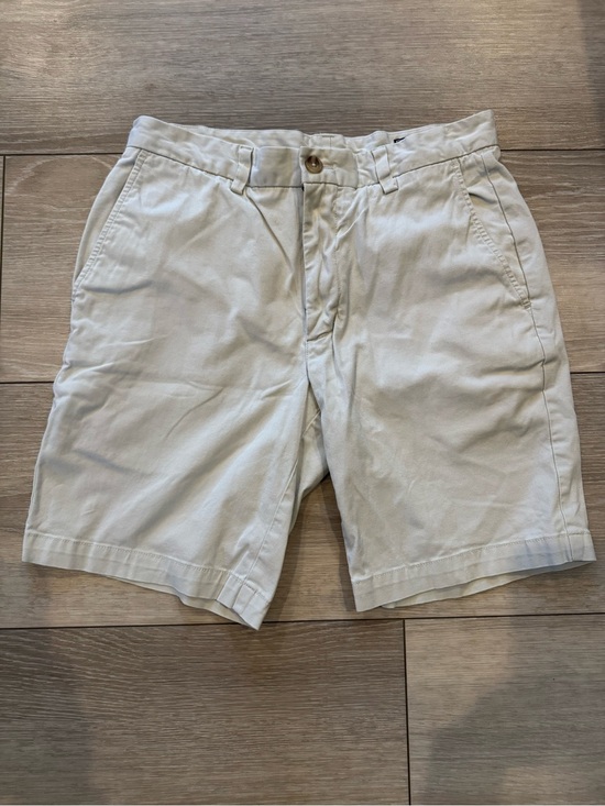 Vineyard Vines Other - Vineyard Vines Men's Cream Khaki Breaker Shorts